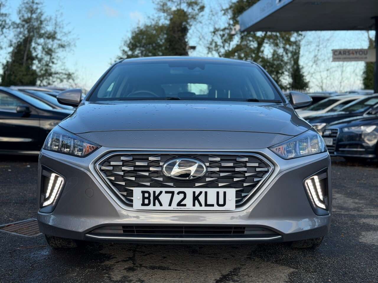 A 2022 HYUNDAI IONIQ 1.6 h-GDi Premium Hatchback 5dr Petrol Hybrid DCT Euro 6 (s/s) (141 ps) A 2022 HYUNDAI IONIQ 1.6 h-GDi Premium Hatchback 5dr Petrol Hybrid DCT Euro 6 (s/s) (141 ps)