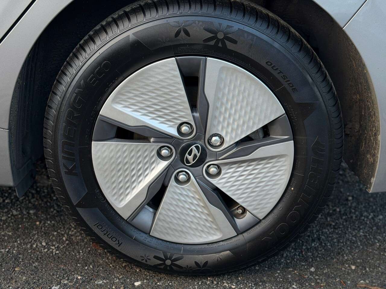 2022 HYUNDAI IONIQ 2022 HYUNDAI IONIQ