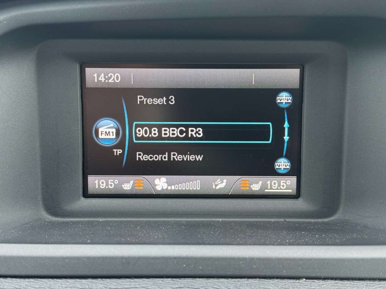 2015 VOLVO V40 2015 VOLVO V40