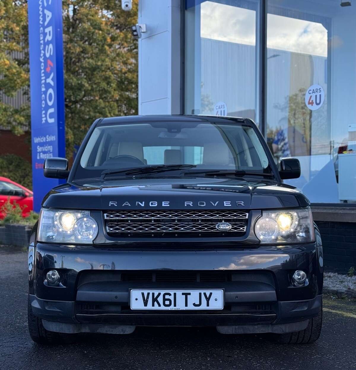 A 2011 LAND ROVER RANGE ROVER SPORT 3.0 SD V6 HSE SUV 5dr Diesel Auto 4WD Euro 5 (255 bhp) A 2011 LAND ROVER RANGE ROVER SPORT 3.0 SD V6 HSE SUV 5dr Diesel Auto 4WD Euro 5 (255 bhp)