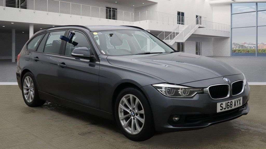 A 2018 BMW 3 SERIES 1.5 318i SE Touring 5dr Petrol Manual Euro 6 (s/s) (136 ps) A 2018 BMW 3 SERIES 1.5 318i SE Touring 5dr Petrol Manual Euro 6 (s/s) (136 ps)