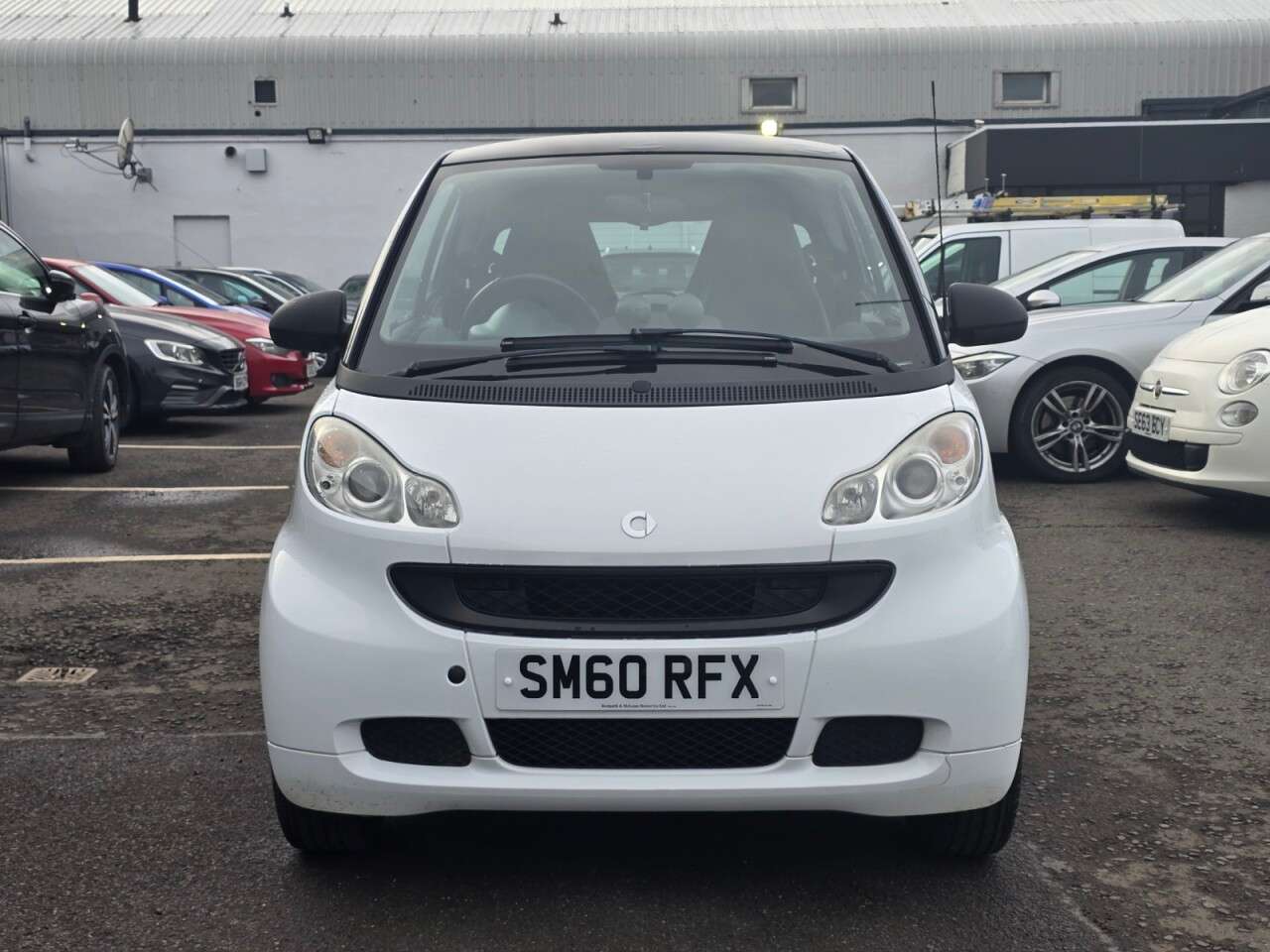 A 2011 SMART FORTWO 1.0 MHD Pulse Coupe 2dr Petrol SoftTouch Euro 5 (s/s) (71 bhp) A 2011 SMART FORTWO 1.0 MHD Pulse Coupe 2dr Petrol SoftTouch Euro 5 (s/s) (71 bhp)