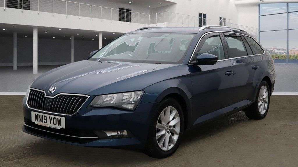 A 2019 SKODA SUPERB 2.0 TDI SE Technology Estate 5dr Diesel DSG Euro 6 (s/s) (150 ps) A 2019 SKODA SUPERB 2.0 TDI SE Technology Estate 5dr Diesel DSG Euro 6 (s/s) (150 ps)