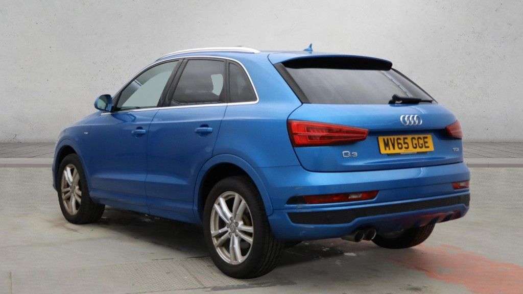 A 2015 AUDI Q3 2.0 TDI S line SUV 5dr Diesel Manual Euro 6 (s/s) (150 ps) DUAL ZONE CLIMAT A 2015 AUDI Q3 2.0 TDI S line SUV 5dr Diesel Manual Euro 6 (s/s) (150 ps) DUAL ZONE CLIMAT