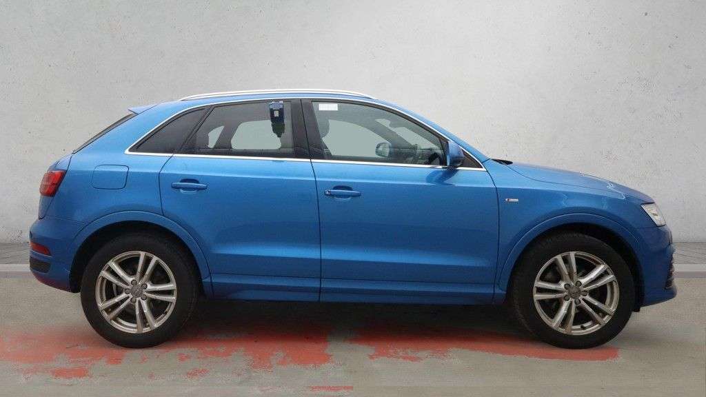 2015 AUDI Q3 2015 AUDI Q3