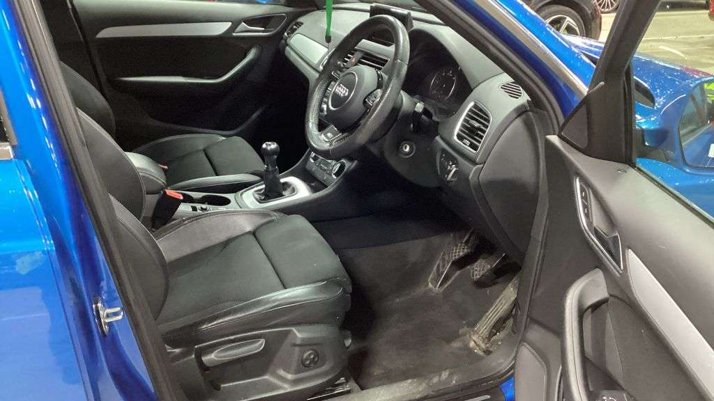 2015 AUDI Q3 2015 AUDI Q3