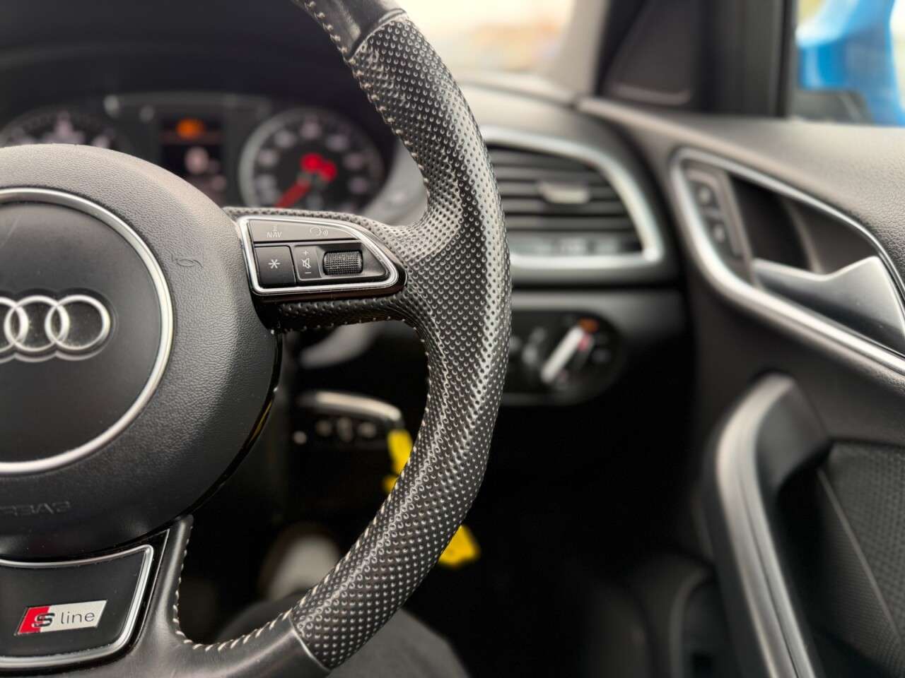 2015 AUDI Q3 2015 AUDI Q3