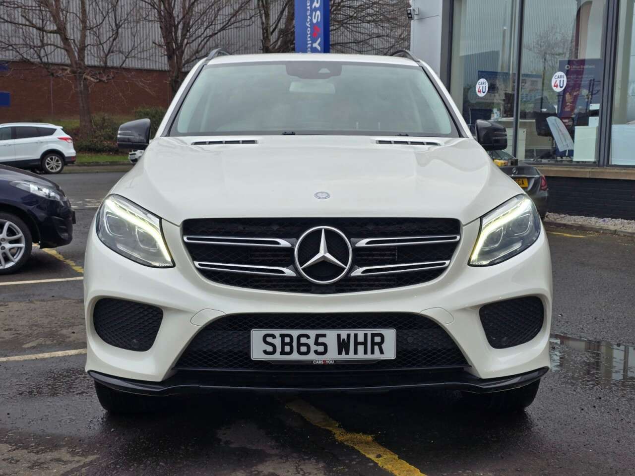 A 2015 MERCEDES-BENZ GLE 2.1 GLE250d AMG Line SUV 5dr Diesel G-Tronic 4MATIC Euro 6 (s/s) (204 ps) A 2015 MERCEDES-BENZ GLE 2.1 GLE250d AMG Line SUV 5dr Diesel G-Tronic 4MATIC Euro 6 (s/s) (204 ps)