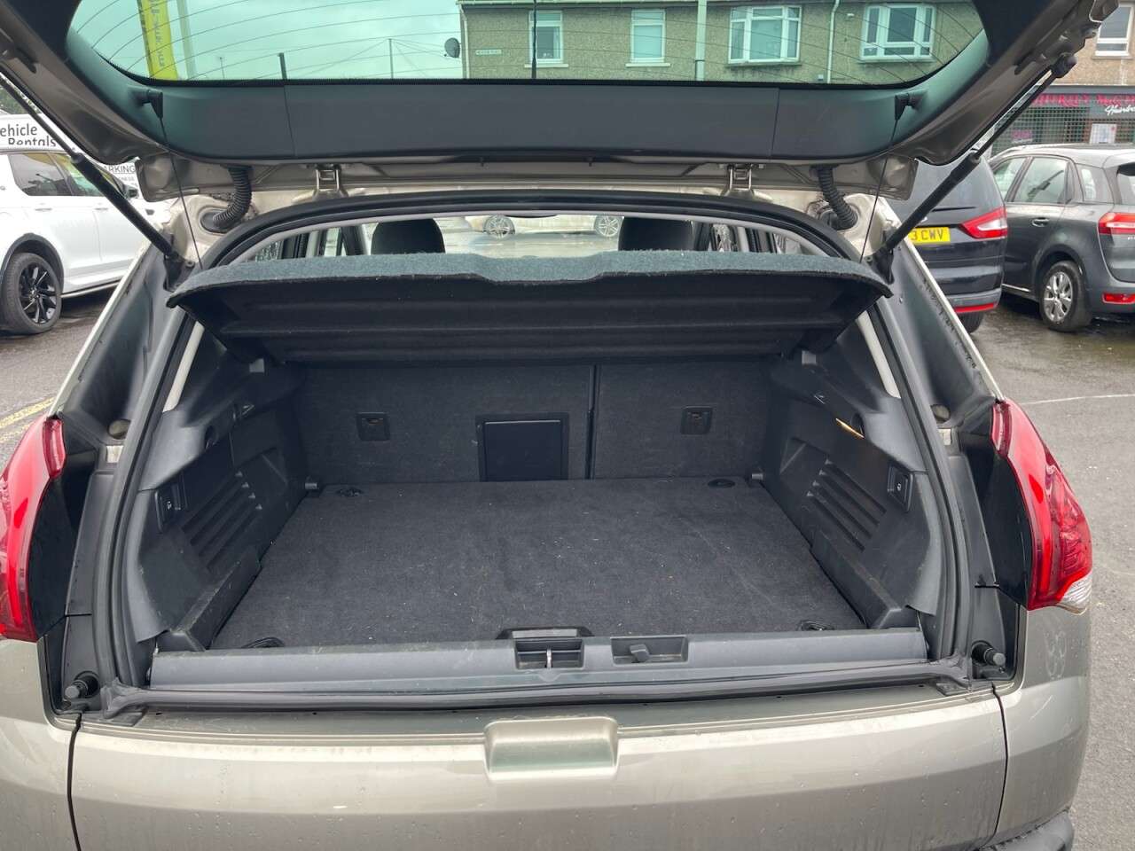 2017 PEUGEOT 3008 2017 PEUGEOT 3008