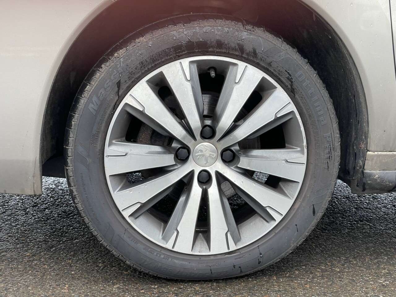 2017 PEUGEOT 3008 2017 PEUGEOT 3008