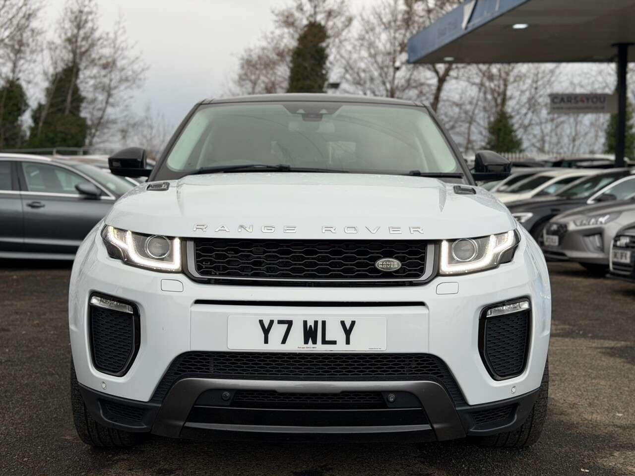 A 2015 LAND ROVER RANGE ROVER EVOQUE 2.0 TD4 HSE Dynamic SUV 5dr Diesel Auto 4WD Euro 6 (s/s) (180 ps) A 2015 LAND ROVER RANGE ROVER EVOQUE 2.0 TD4 HSE Dynamic SUV 5dr Diesel Auto 4WD Euro 6 (s/s) (180 ps)
