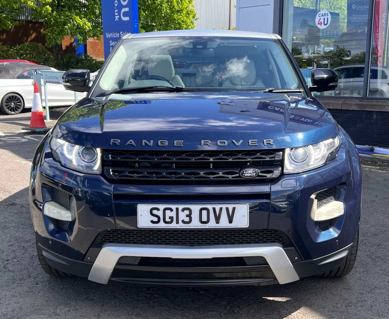 A 2013 LAND ROVER RANGE ROVER EVOQUE 2.2 SD4 Dynamic SUV 5dr Diesel Auto 4WD Euro 5 (190 ps) A 2013 LAND ROVER RANGE ROVER EVOQUE 2.2 SD4 Dynamic SUV 5dr Diesel Auto 4WD Euro 5 (190 ps)