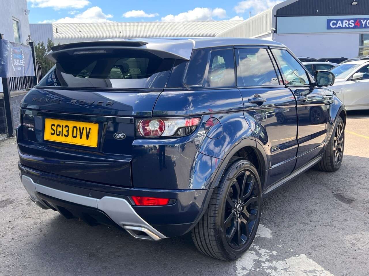 A 2013 LAND ROVER RANGE ROVER EVOQUE 2.2 SD4 Dynamic SUV 5dr Diesel Auto 4WD Euro 5 (190 ps) A 2013 LAND ROVER RANGE ROVER EVOQUE 2.2 SD4 Dynamic SUV 5dr Diesel Auto 4WD Euro 5 (190 ps)
