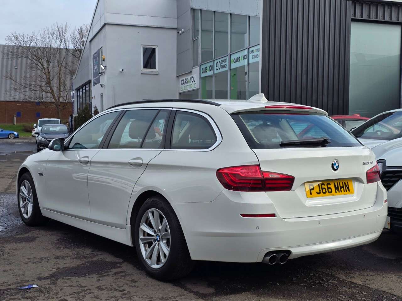 A 2016 BMW 5 SERIES 2.0 520d SE Touring 5dr Diesel Auto Euro 6 (s/s) (190 ps) A 2016 BMW 5 SERIES 2.0 520d SE Touring 5dr Diesel Auto Euro 6 (s/s) (190 ps)