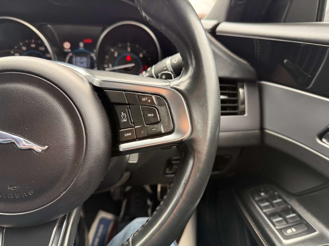 2016 JAGUAR XF 2016 JAGUAR XF