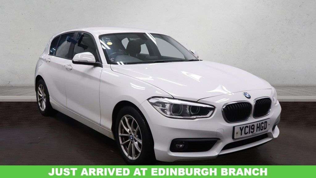 A 2019 BMW 1 SERIES 1.5 118i SE Business Hatchback 5dr Petrol Auto Euro 6 (s/s) (136 ps) KEY LE A 2019 BMW 1 SERIES 1.5 118i SE Business Hatchback 5dr Petrol Auto Euro 6 (s/s) (136 ps) KEY LE