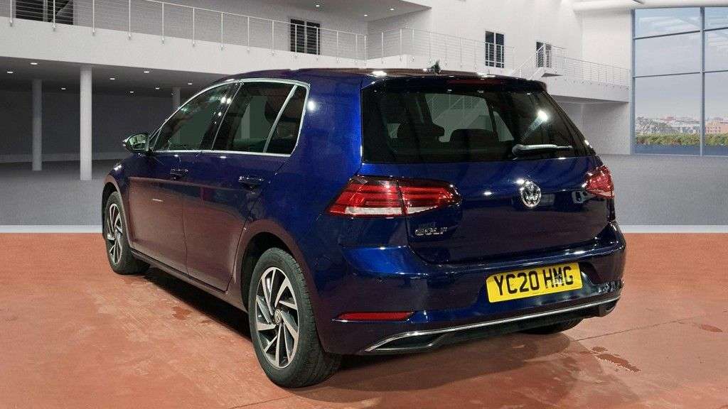 A 2020 VOLKSWAGEN GOLF 2.0 TDI Match Edition Hatchback 5dr Diesel DSG Euro 6 (s/s) (150 ps) A 2020 VOLKSWAGEN GOLF 2.0 TDI Match Edition Hatchback 5dr Diesel DSG Euro 6 (s/s) (150 ps)