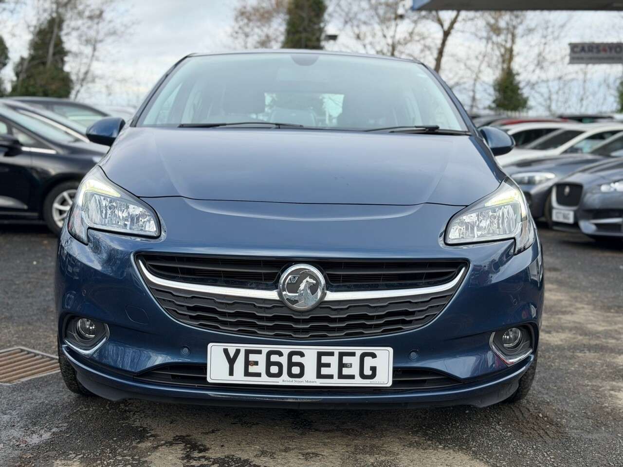 A 2016 VAUXHALL CORSA 1.4i SE Hatchback 5dr Petrol Auto Euro 6 (90 ps) A 2016 VAUXHALL CORSA 1.4i SE Hatchback 5dr Petrol Auto Euro 6 (90 ps)