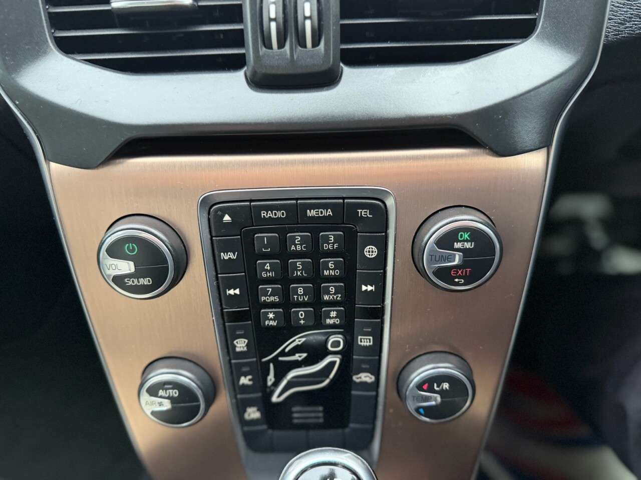 2015 VOLVO V40 CROSS COUNTRY 2015 VOLVO V40 CROSS COUNTRY