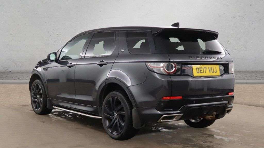 A 2017 LAND ROVER DISCOVERY SPORT 2.0 TD4 HSE Dynamic Lux SUV 5dr Diesel Auto 4WD Euro 6 (s/s) (180 ps) A 2017 LAND ROVER DISCOVERY SPORT 2.0 TD4 HSE Dynamic Lux SUV 5dr Diesel Auto 4WD Euro 6 (s/s) (180 ps)