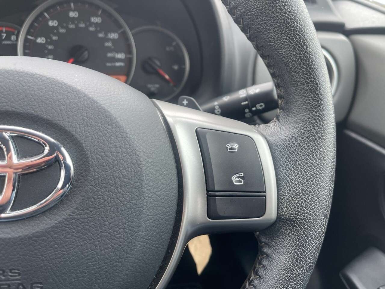 2013 TOYOTA YARIS 2013 TOYOTA YARIS