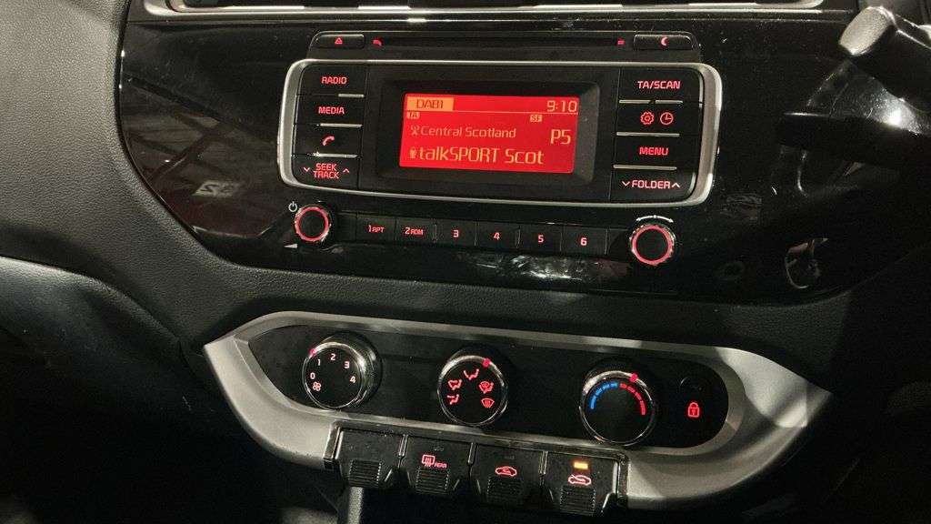 2016 KIA RIO 2016 KIA RIO