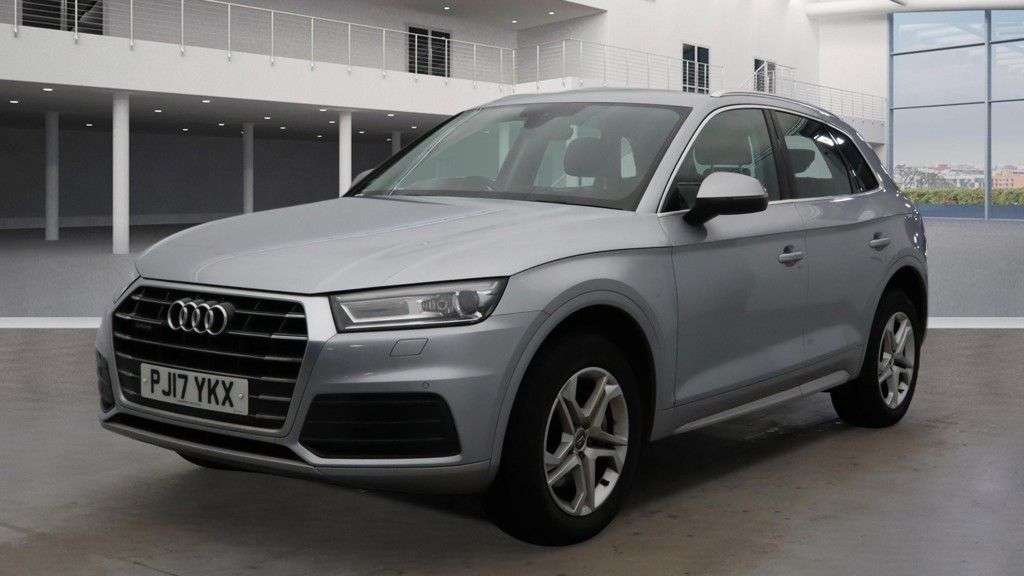 A 2017 AUDI Q5 2.0 TDI SE SUV 5dr Diesel S Tronic quattro Euro 6 (s/s) (190 ps) A 2017 AUDI Q5 2.0 TDI SE SUV 5dr Diesel S Tronic quattro Euro 6 (s/s) (190 ps)