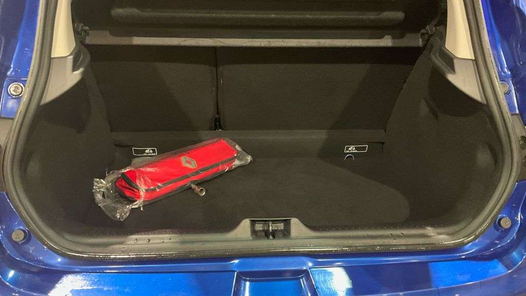 2018 RENAULT CLIO 2018 RENAULT CLIO