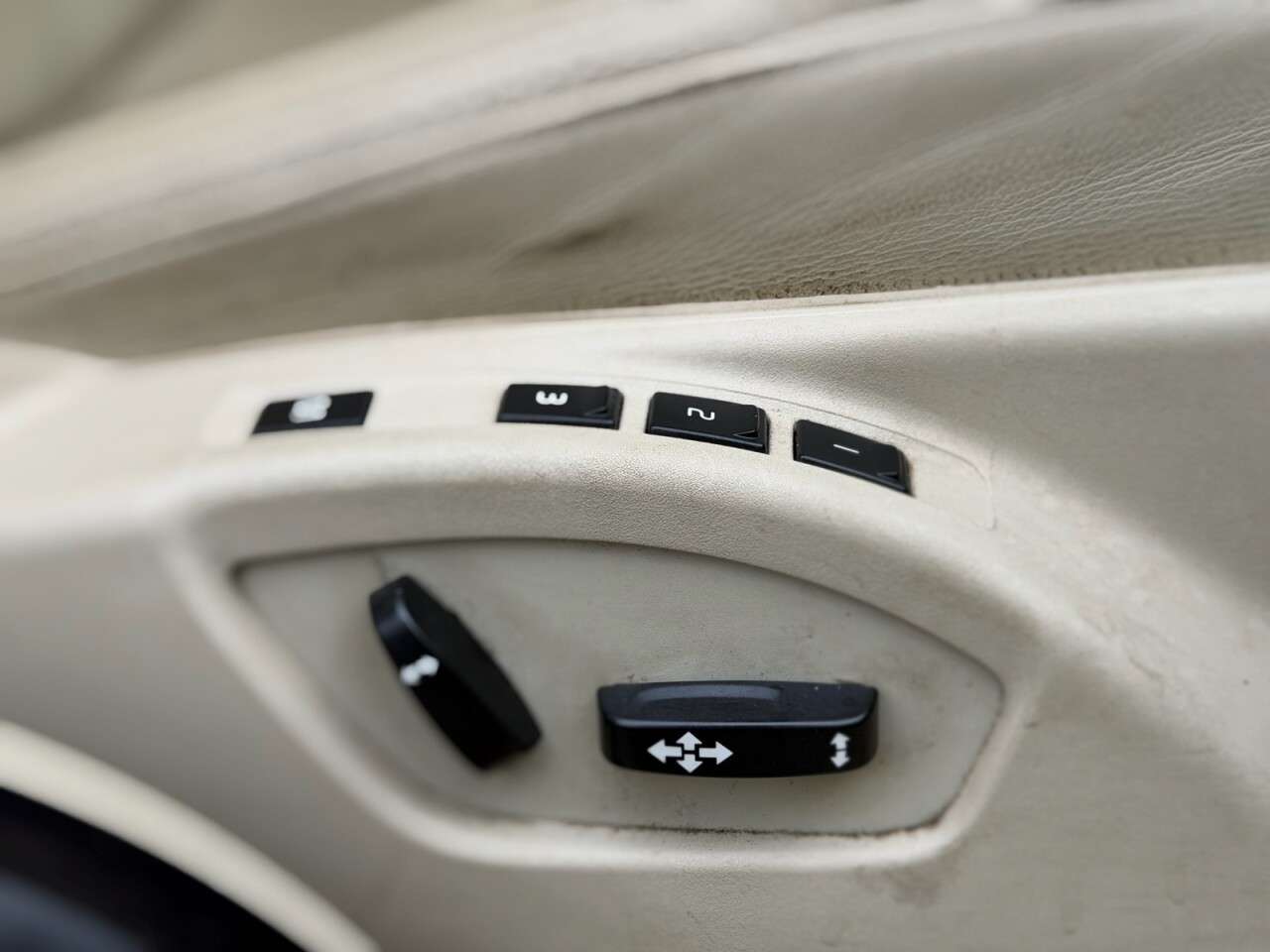 2016 VOLVO XC70 2016 VOLVO XC70