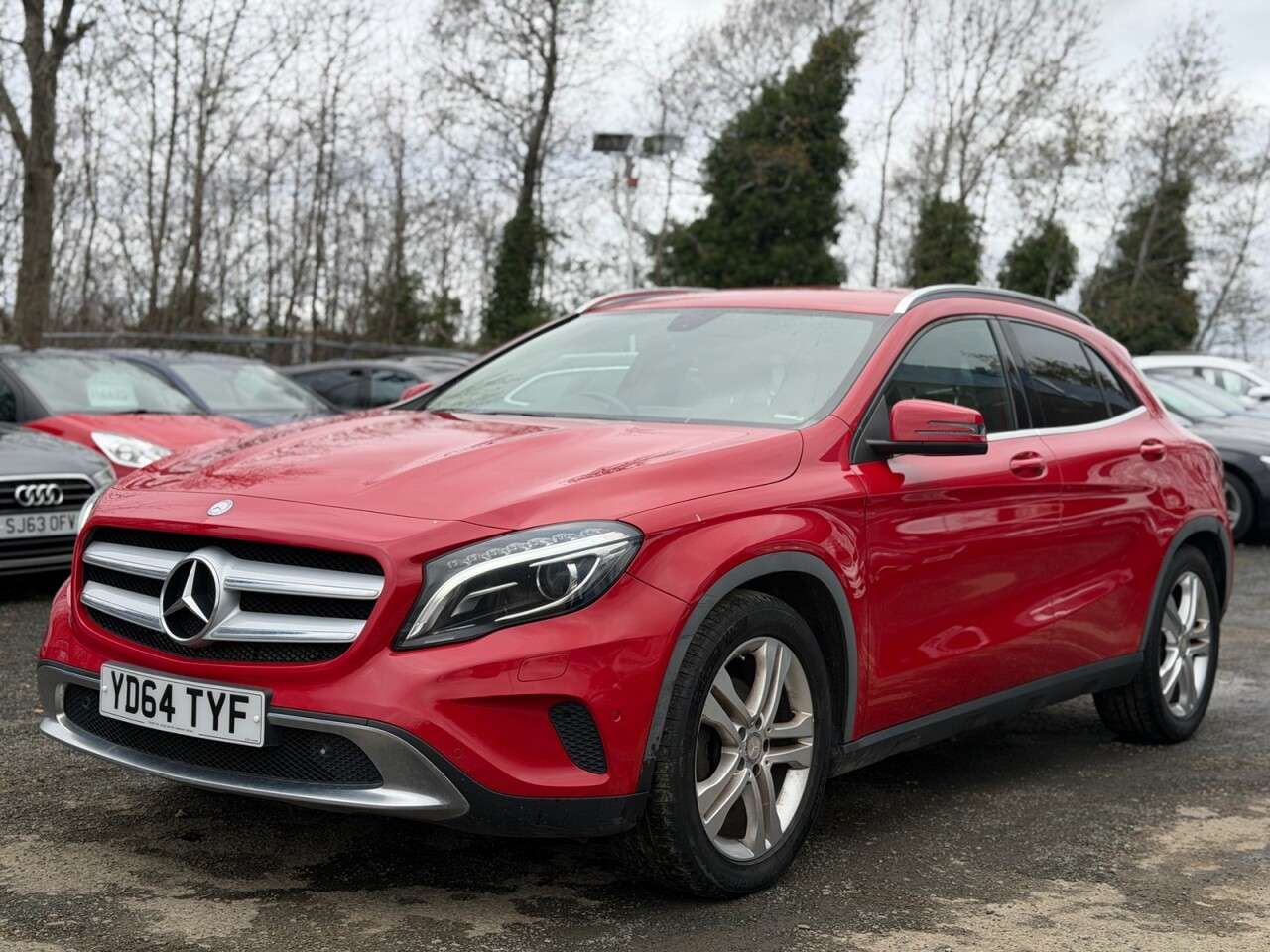 A 2014 MERCEDES-BENZ 180 2.1 GLA220 CDI SE SUV 5dr Diesel 7G-DCT 4MATIC Euro 6 (s/s) (170 ps) A 2014 MERCEDES-BENZ 180 2.1 GLA220 CDI SE SUV 5dr Diesel 7G-DCT 4MATIC Euro 6 (s/s) (170 ps)
