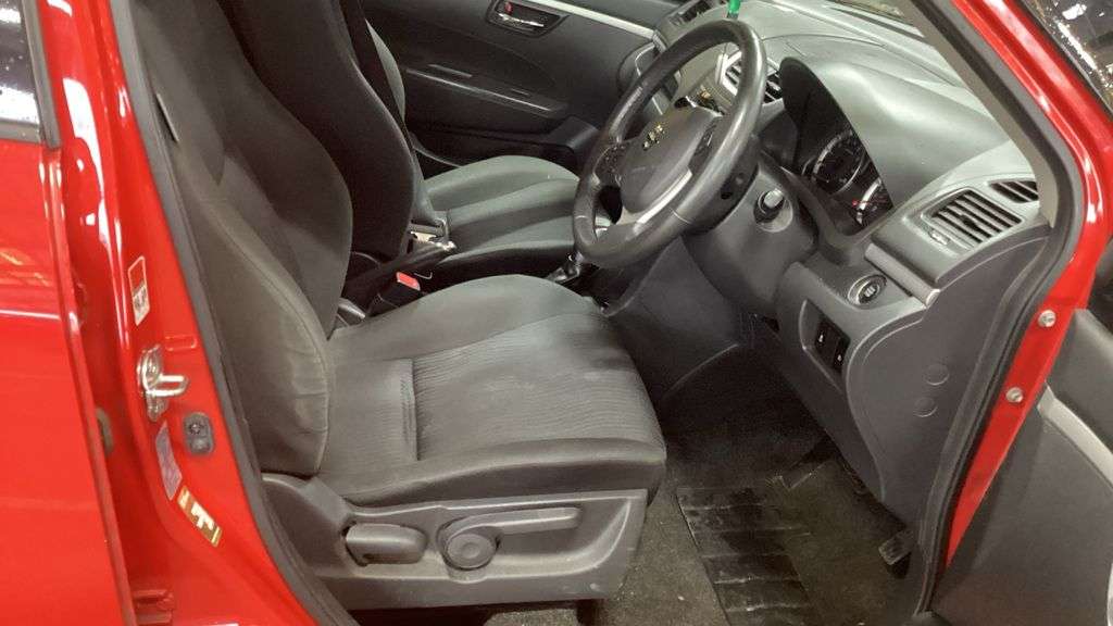 2012 SUZUKI SWIFT 2012 SUZUKI SWIFT