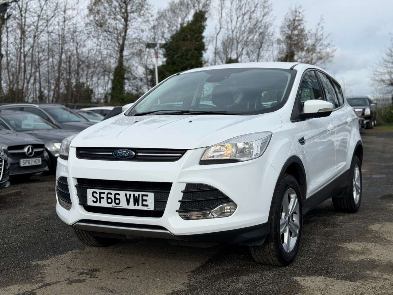 A 2016 FORD KUGA 1.5T EcoBoost Zetec SUV 5dr Petrol Manual Euro 6 (s/s) (150 ps) A 2016 FORD KUGA 1.5T EcoBoost Zetec SUV 5dr Petrol Manual Euro 6 (s/s) (150 ps)