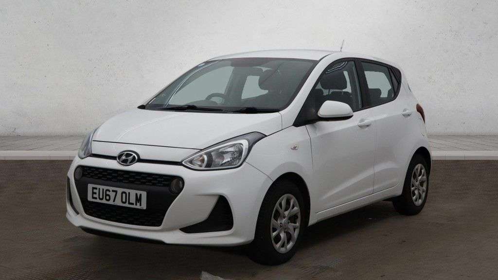 A 2017 HYUNDAI I10 1.2 SE Hatchback 5dr Petrol Auto Euro 6 (87 ps) A 2017 HYUNDAI I10 1.2 SE Hatchback 5dr Petrol Auto Euro 6 (87 ps)