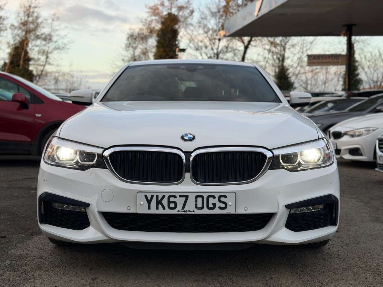 A 2017 BMW 5 SERIES 2.0 520d M Sport Saloon 4dr Diesel Auto Euro 6 (s/s) (190 ps) PRIVACY GLASS A 2017 BMW 5 SERIES 2.0 520d M Sport Saloon 4dr Diesel Auto Euro 6 (s/s) (190 ps) PRIVACY GLASS