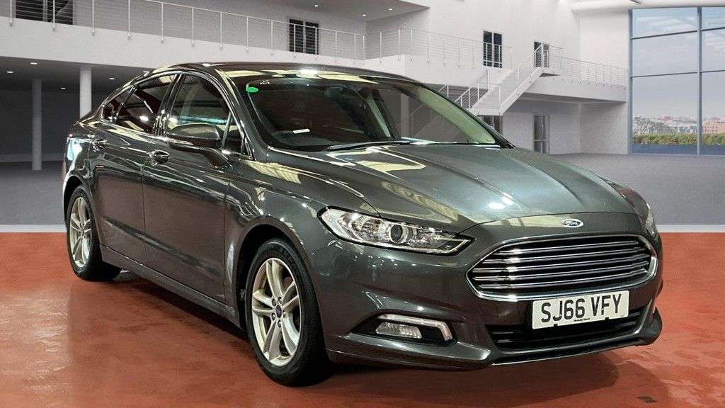 A 2016 FORD MONDEO 2.0 TDCi Zetec Hatchback 5dr Diesel Manual Euro 6 (s/s) (150 ps) A 2016 FORD MONDEO 2.0 TDCi Zetec Hatchback 5dr Diesel Manual Euro 6 (s/s) (150 ps)