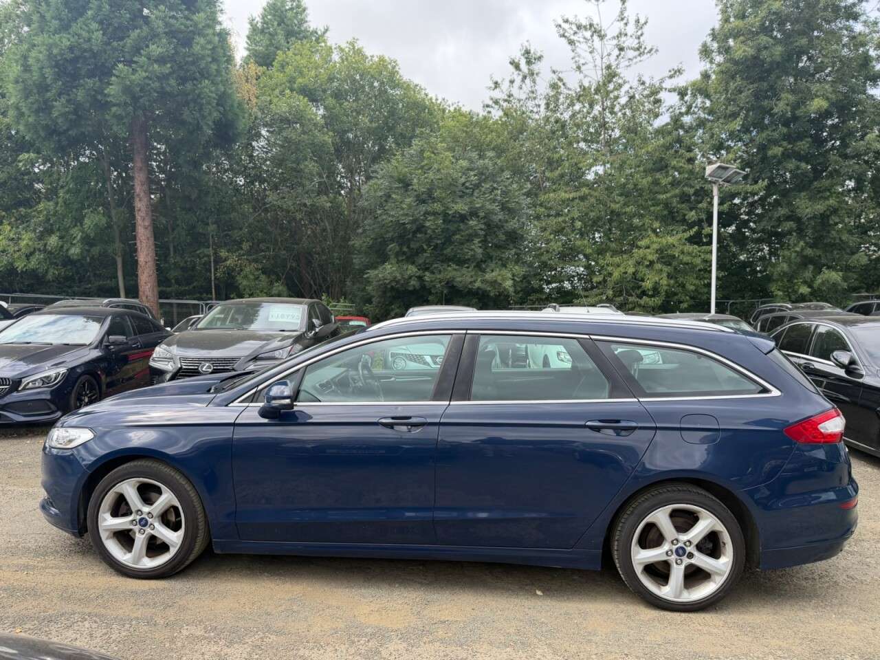 A 2017 FORD MONDEO 2.0 TDCi Titanium Estate 5dr Diesel Powershift Euro 6 (s/s) (180 ps) A 2017 FORD MONDEO 2.0 TDCi Titanium Estate 5dr Diesel Powershift Euro 6 (s/s) (180 ps)