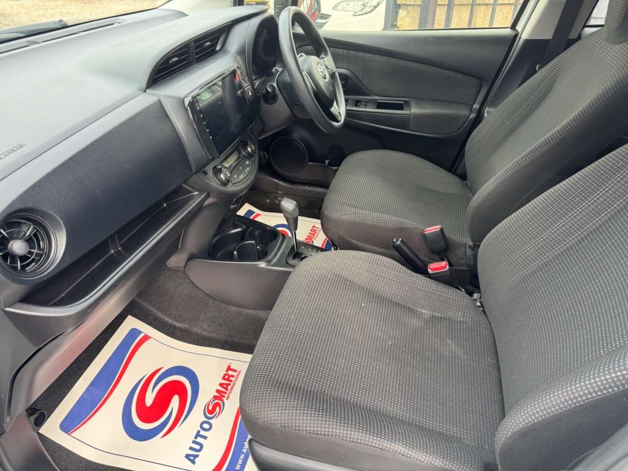 2018 TOYOTA YARIS 2018 TOYOTA YARIS