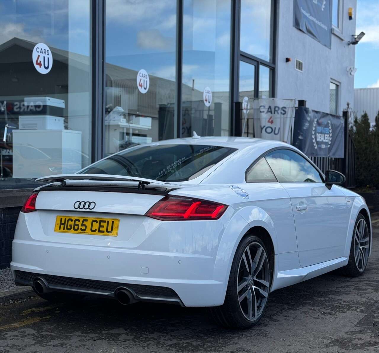 A 2016 AUDI TT 2.0 TFSI S line Coupe 3dr Petrol S Tronic quattro Euro 6 (s/s) (230 ps) A 2016 AUDI TT 2.0 TFSI S line Coupe 3dr Petrol S Tronic quattro Euro 6 (s/s) (230 ps)