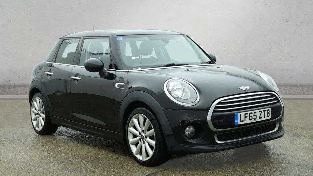 A 2016 MINI HATCH 1.5 Cooper Hatchback 5dr Petrol Auto Euro 6 (s/s) (136 ps) A 2016 MINI HATCH 1.5 Cooper Hatchback 5dr Petrol Auto Euro 6 (s/s) (136 ps)