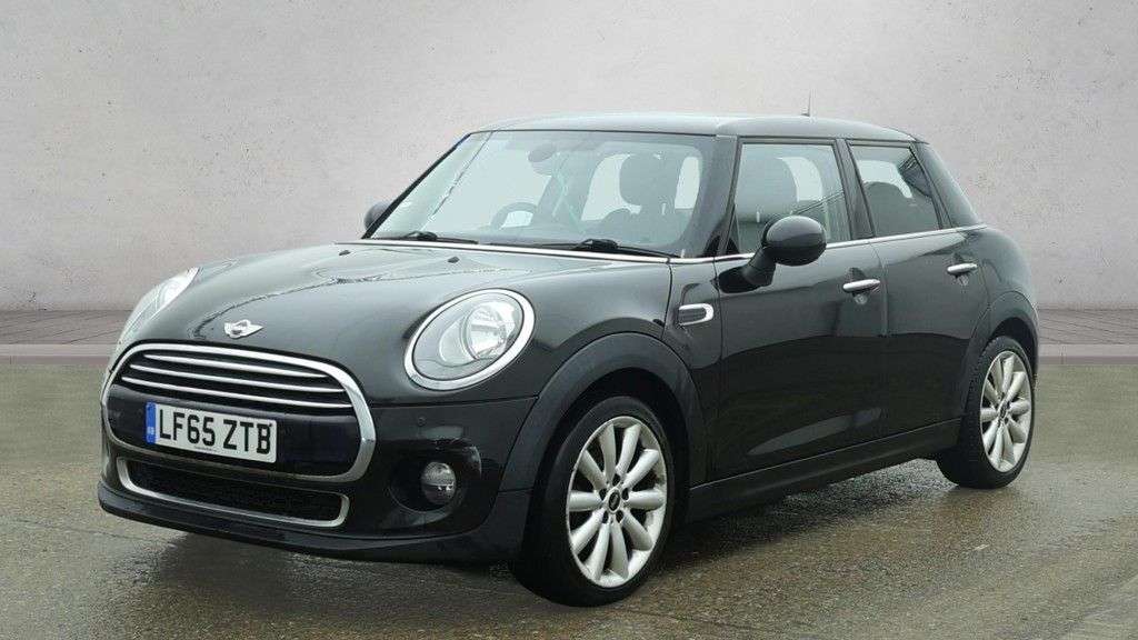 A 2016 MINI HATCH 1.5 Cooper Hatchback 5dr Petrol Auto Euro 6 (s/s) (136 ps) A 2016 MINI HATCH 1.5 Cooper Hatchback 5dr Petrol Auto Euro 6 (s/s) (136 ps)