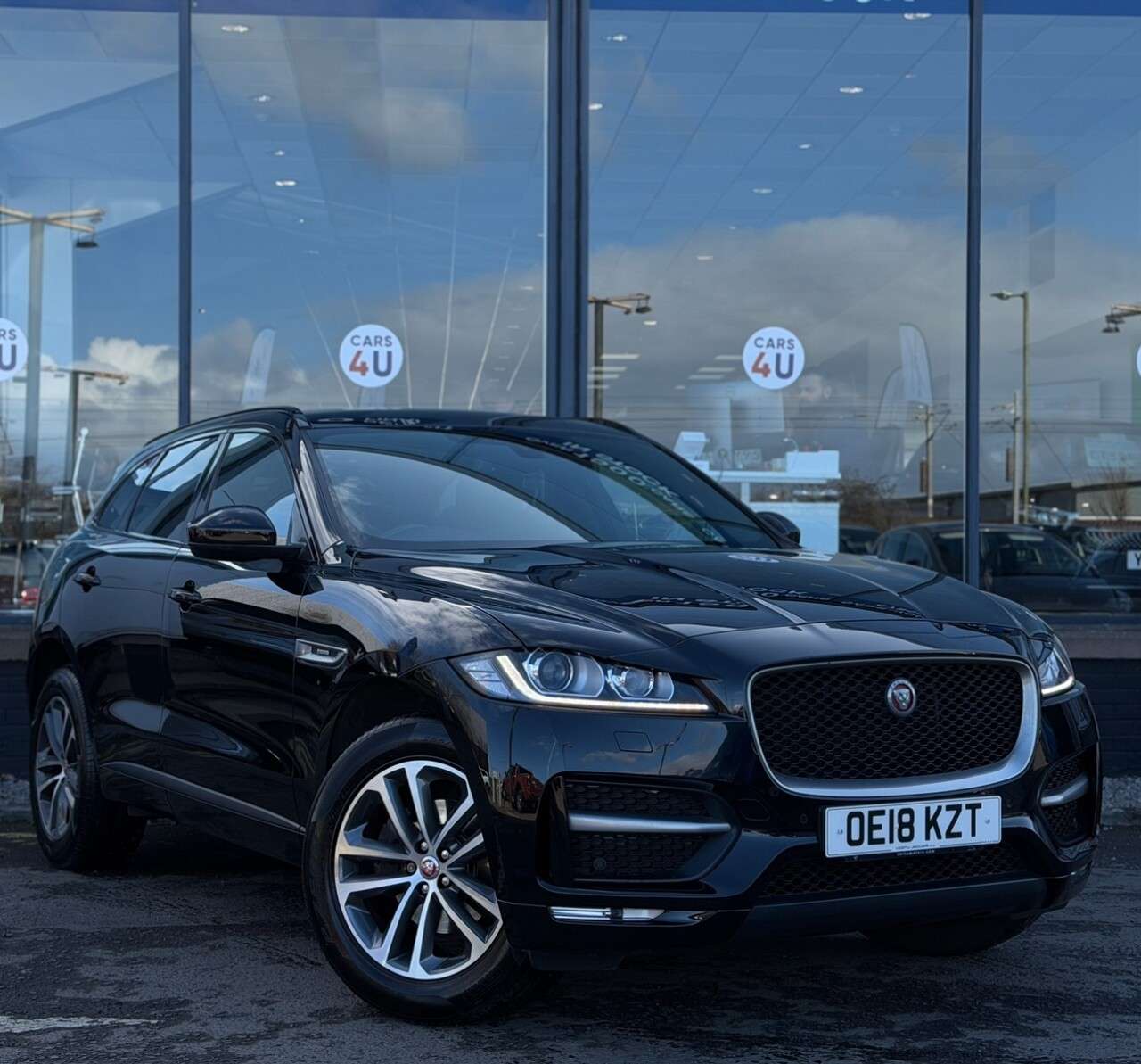 A 2018 JAGUAR F-PACE 2.0 D180 R-Sport SUV 5dr Diesel Auto AWD Euro 6 (s/s) (180 ps) A 2018 JAGUAR F-PACE 2.0 D180 R-Sport SUV 5dr Diesel Auto AWD Euro 6 (s/s) (180 ps)