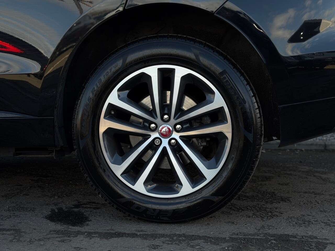 2018 JAGUAR F-PACE 2018 JAGUAR F-PACE