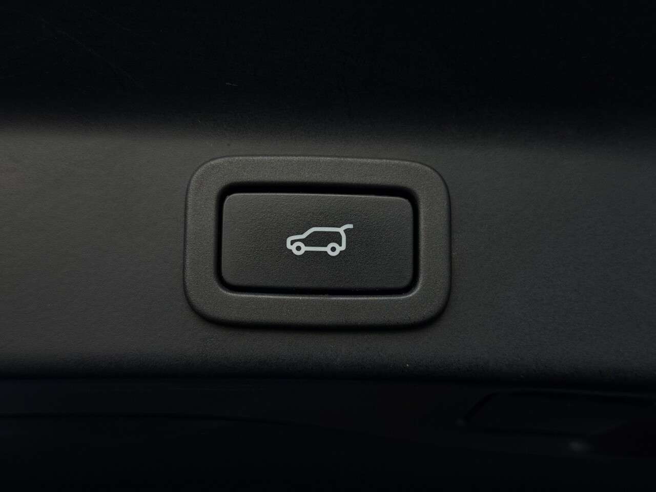 2018 JAGUAR F-PACE 2018 JAGUAR F-PACE