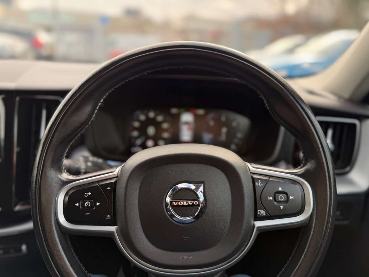 2019 VOLVO XC60 2019 VOLVO XC60
