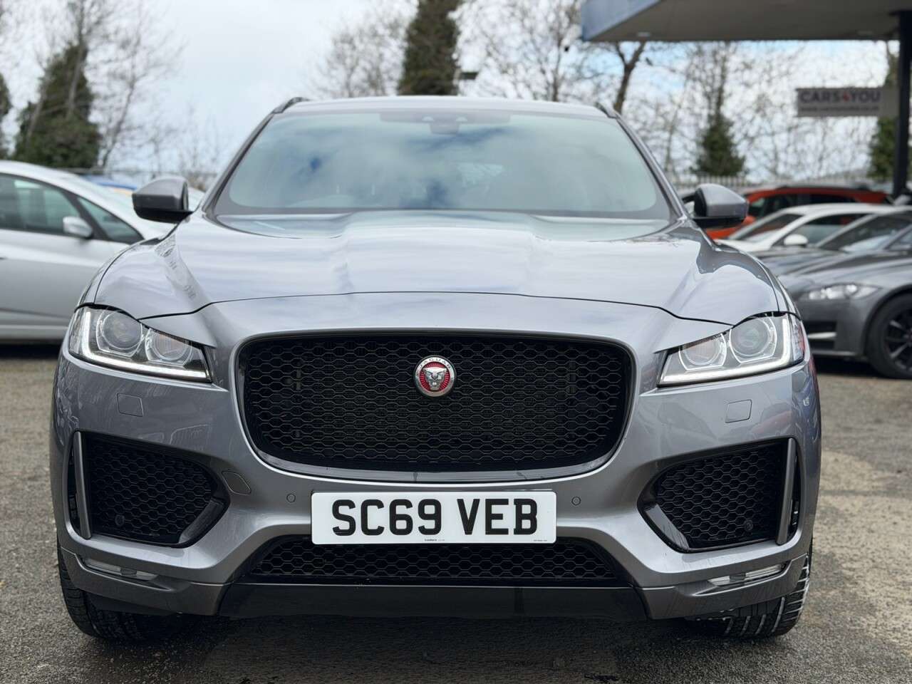 A 2019 JAGUAR F-PACE 2.0 D180 Chequered Flag SUV 5dr Diesel Auto AWD Euro 6 (s/s) (180 ps) A 2019 JAGUAR F-PACE 2.0 D180 Chequered Flag SUV 5dr Diesel Auto AWD Euro 6 (s/s) (180 ps)