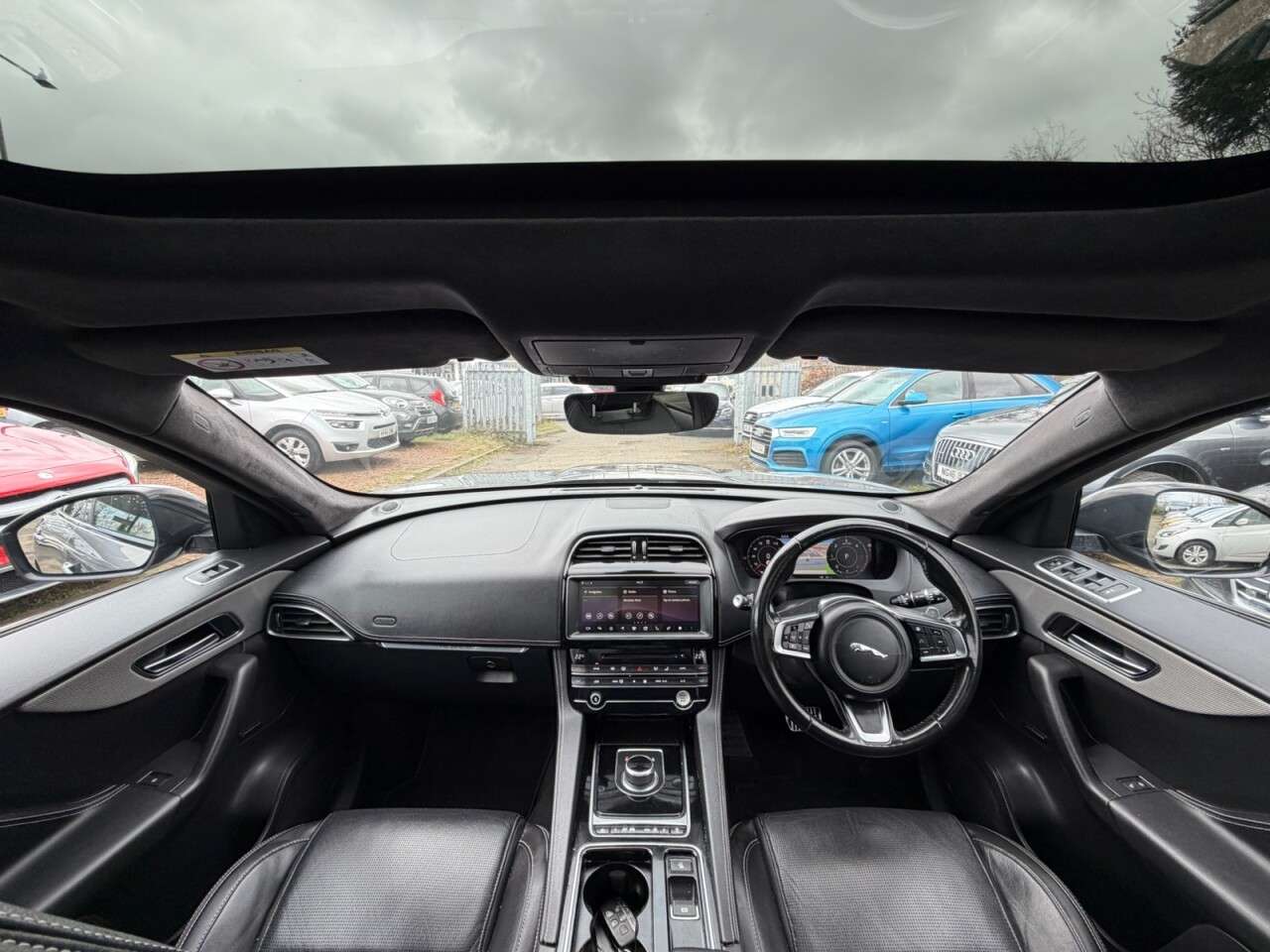 2019 JAGUAR F-PACE 2019 JAGUAR F-PACE