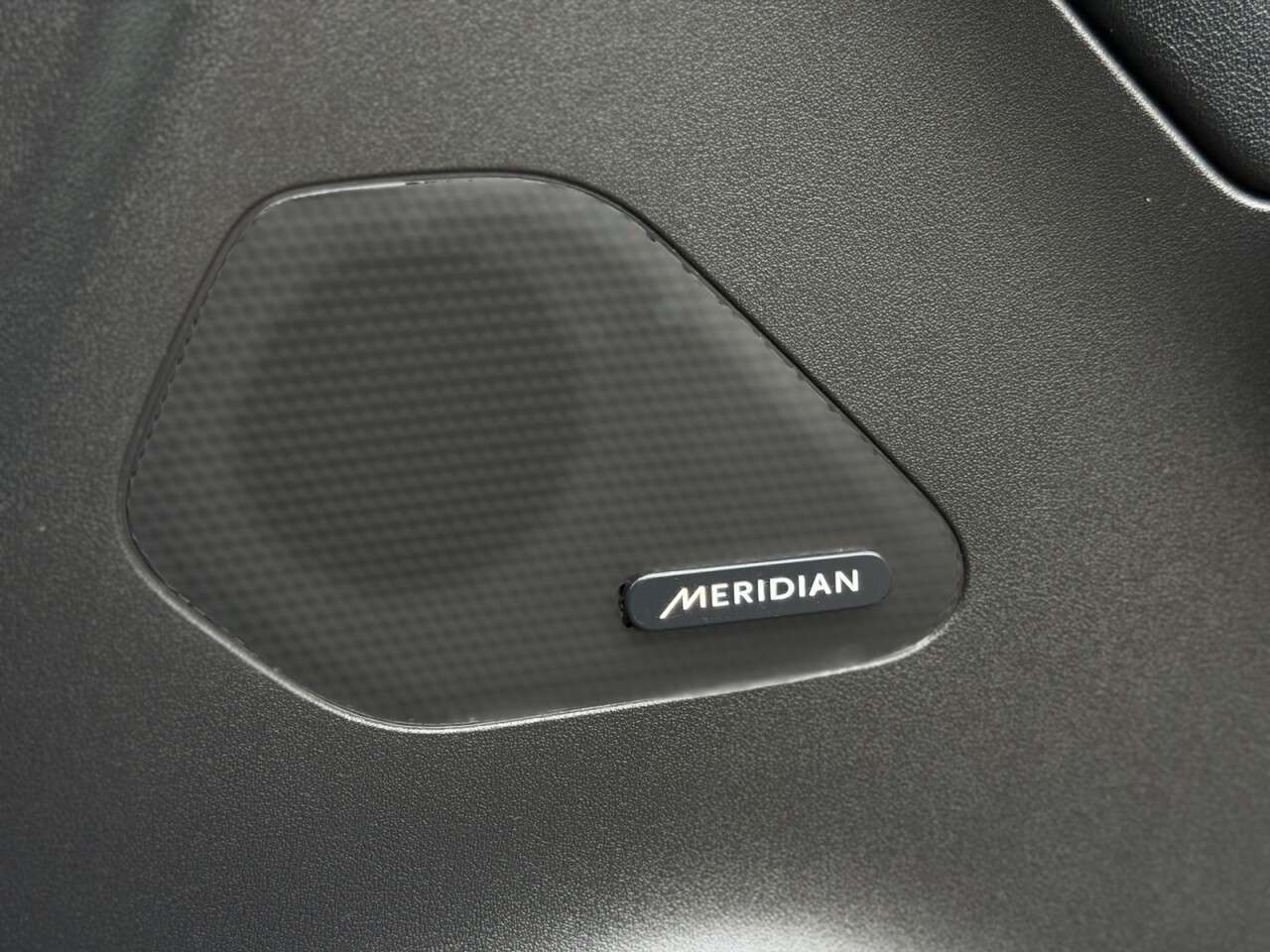 2019 JAGUAR F-PACE 2019 JAGUAR F-PACE