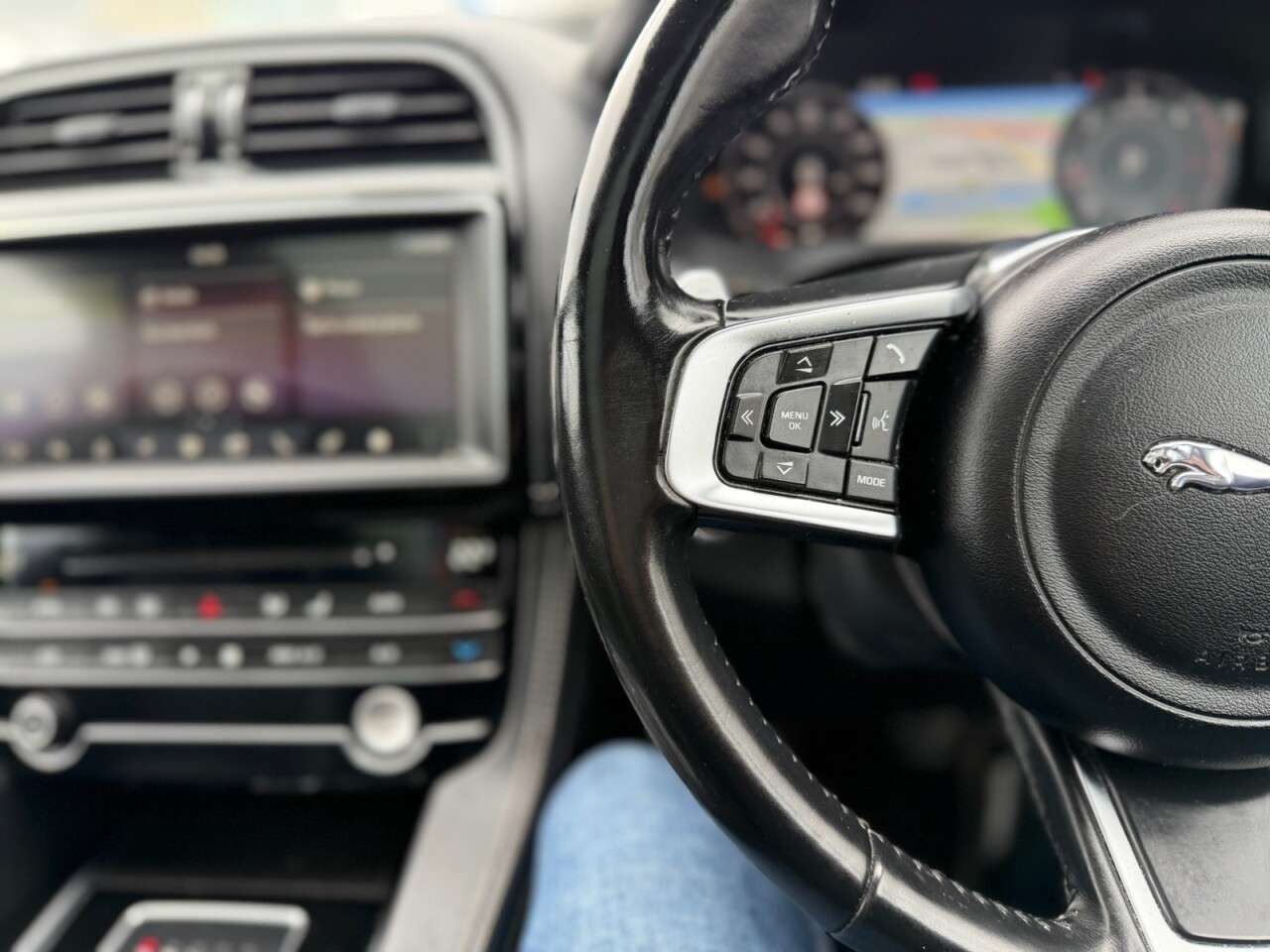 2019 JAGUAR F-PACE 2019 JAGUAR F-PACE