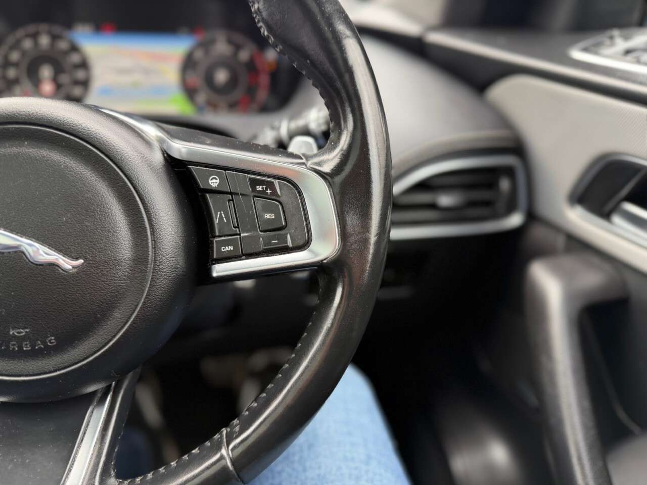 2019 JAGUAR F-PACE 2019 JAGUAR F-PACE