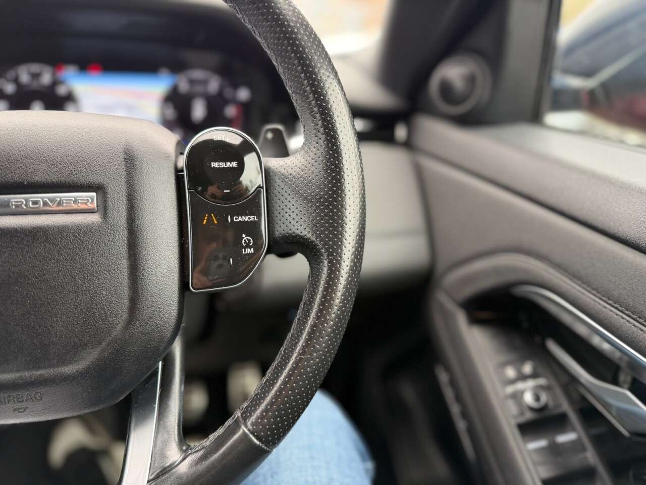 2019 LAND ROVER RANGE ROVER EVOQUE 2019 LAND ROVER RANGE ROVER EVOQUE